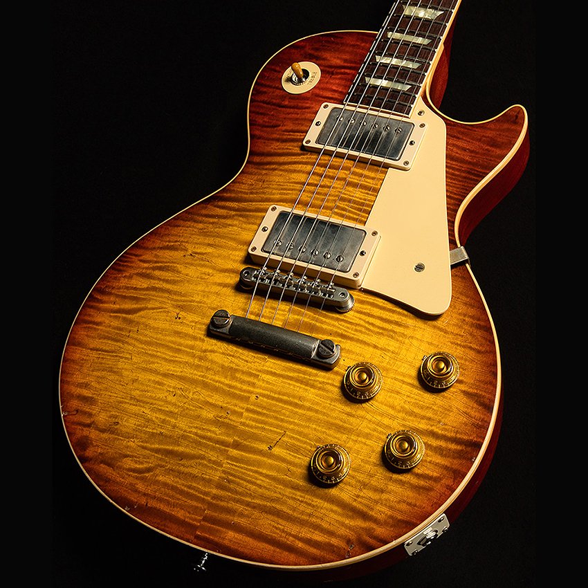 Here's a killer 2017 #GibsonCustom #LesPaul that Murphy painted and aged!
