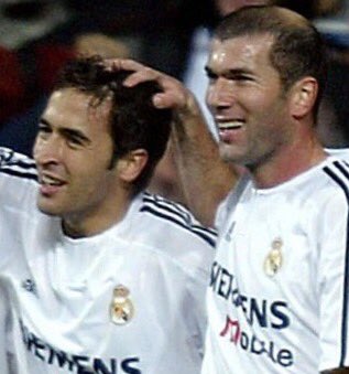 RT for Shevchenko &amp; Kaká🇺🇦🇧🇷 
LIKE for Raúl &amp; Zidane🇪🇸🇫🇷