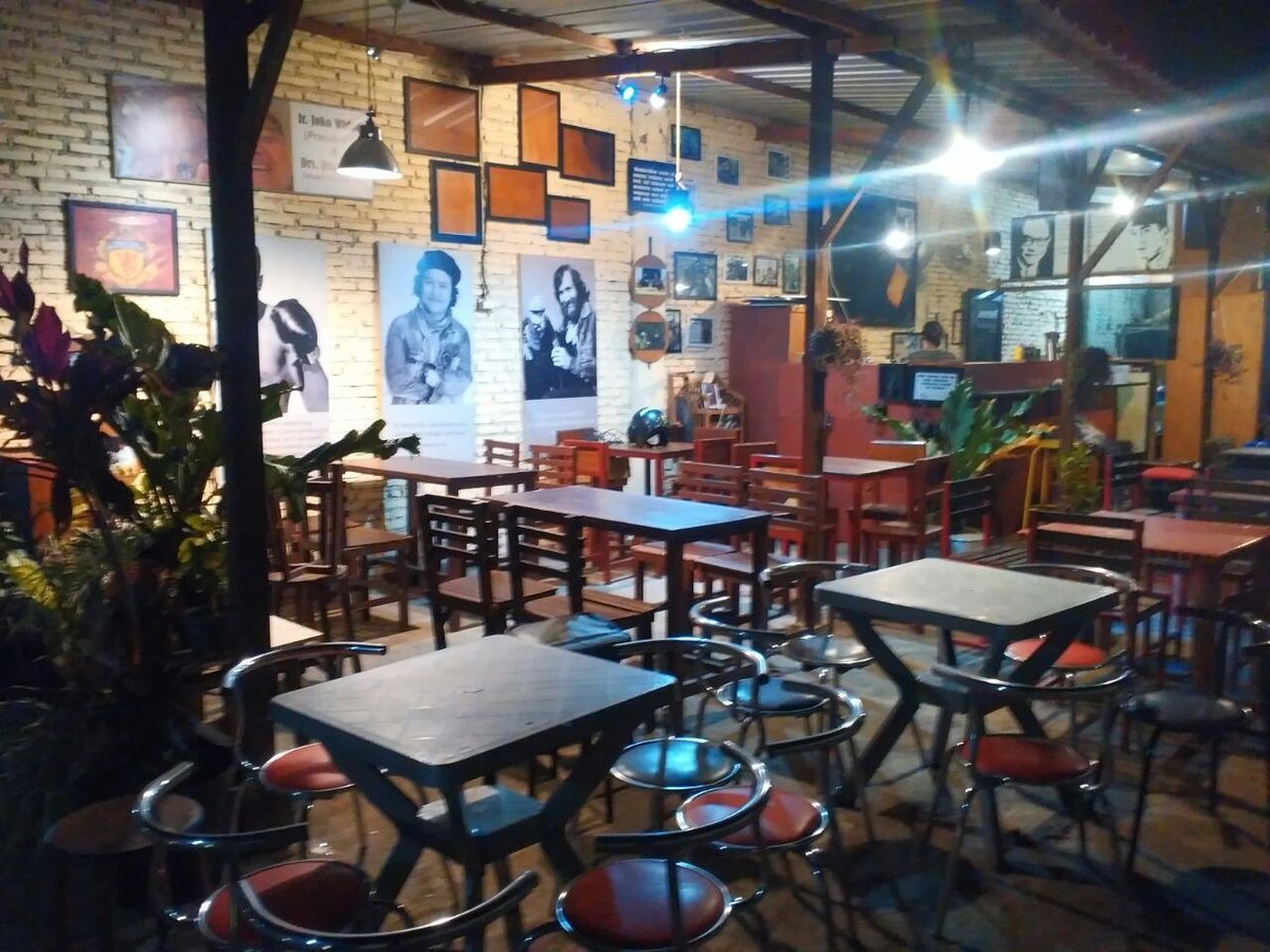 A new face of kopi sosial malang. Smell it before world end!!!
Jl. Mulyoagung no 261B

#cafemalang #tempatnongkrong #indonesia72