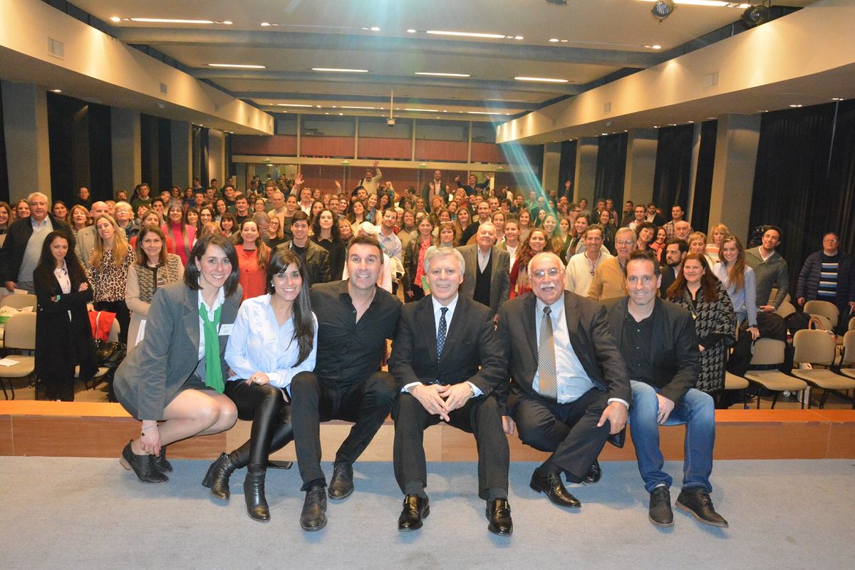 dosflorines's tweet photo. Cómo rendir y ser sustentable en el Siglo XXI -Por @nahuelamore_ #funcionalmente #coaching #neurociencias #liderazgo https://t.co/6Yf426ELnH https://t.co/13GMtcyp67