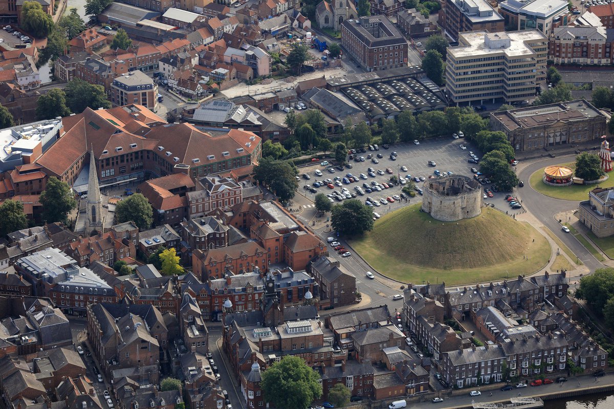 CityofYork's tweet photo. Come along and discover @MyCastlGateway on a guided walk tomorrow from 6-8pm. For more info or to book a place visit https://t.co/bhDe762g9d https://t.co/E1C0LPQDMM