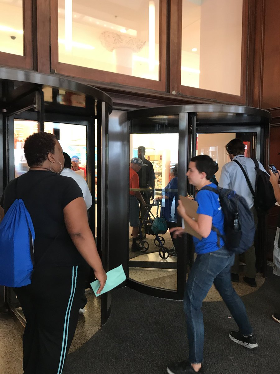 SeniorCaucus's tweet photo. @ONENorthside @SeniorCaucus and other members of the Rogers Park Community are going in Target to demand that Target meet us #TargetTruth https://t.co/viXMk2XVW1