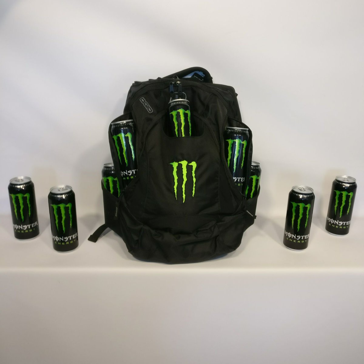 Wil jij kans maken op deze awesome Monster Energy backpack? Retweet dan deze tweet, volg mij en <a href="/MonsterEnergyNL/">Monster Energy NL</a> en wie weet win jij hem! 😊