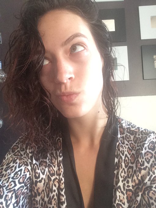 A workout and a shower to start my #HumpDay ;) #steviebalkon #rebelgirl #artist #RebelTAG #model #fit<a href="/tag/humpday"class="tags">#HumpDay</a><a href="/tag/model"class="tags"><span>#model</span></a><a href="/tag/healthy"class="tags"><span>#healthy</span></a><a href="/tag/fit"class="tags"><span>#fit</span></a><a href="/tag/artist"class="tags"><span>#artist</span></a><a href="/tag/rebelgirl"class="tags"><span>#rebelgirl</span></a><a href="/tag/alt"class="tags"><span>#alt</span></a><a href="/tag/xxx"class="tags"><span>#xxx</span></a>