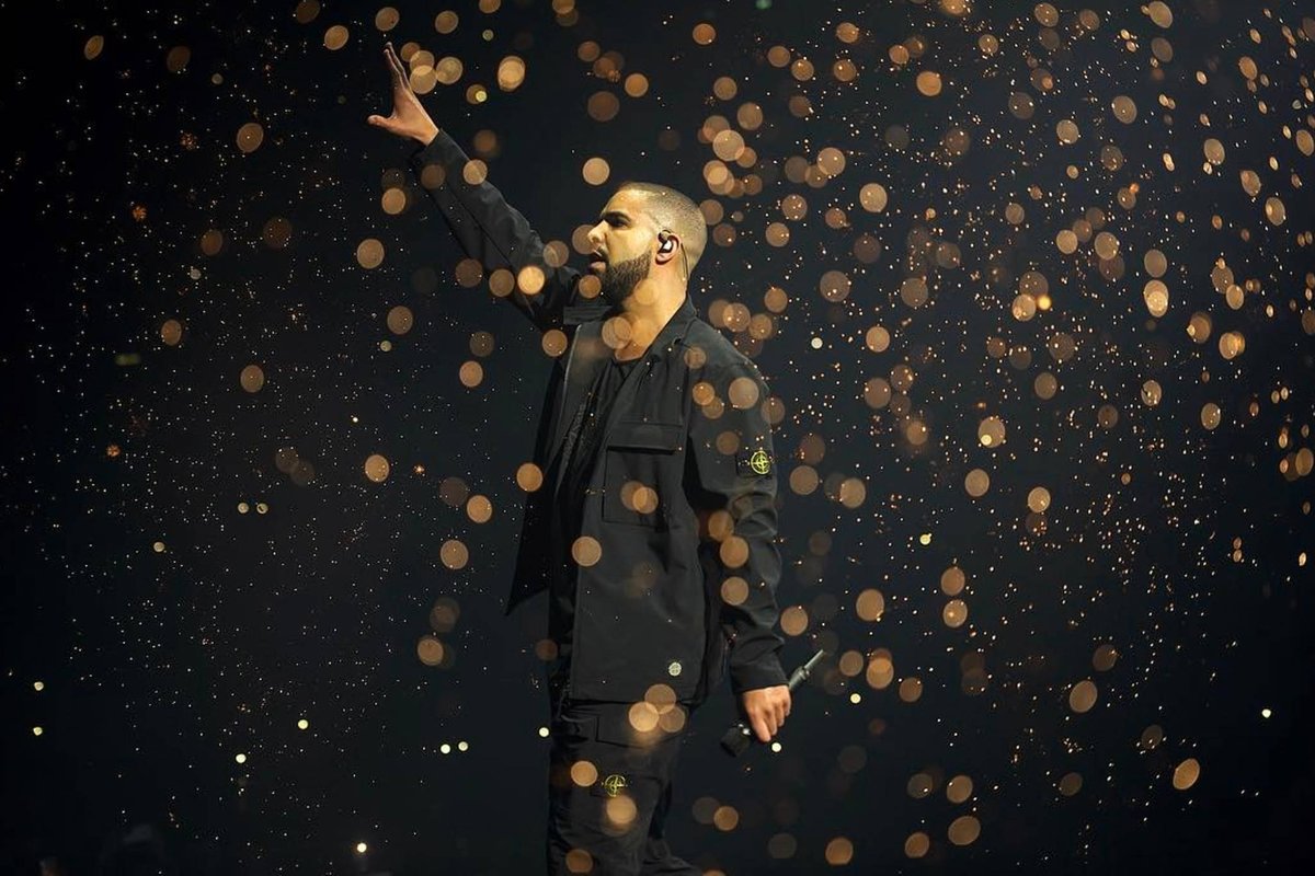 TheBeat1036fm's tweet photo. BEAT News: @Drake celebrates 8th anuual #OVOfest17 with @iamcardib @Migos
@playboicarti @partynextdoor @torylanez
https://t.co/8XHHD7MPEM https://t.co/LP67nP5Zbb