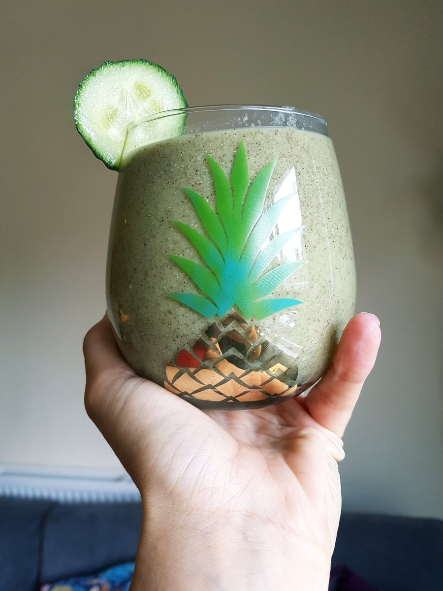 JuiceeBeets's tweet photo. Cucumber &amp; kiwi smoothie! Tastes so fresh! #startthedayright #hydrate #smoothie #goodnessonthego #mancmade #fresh #juiceebeets https://t.co/xJz7vpyMls