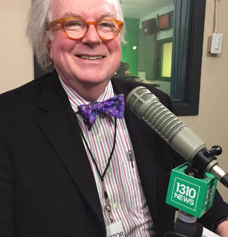 Coming up NEXT:  @mclomedia joins @_MarkSutcliffe live:   bit.ly/1uwtdOs            @Trans4mLeaders https://t.co/jokMgMmzye