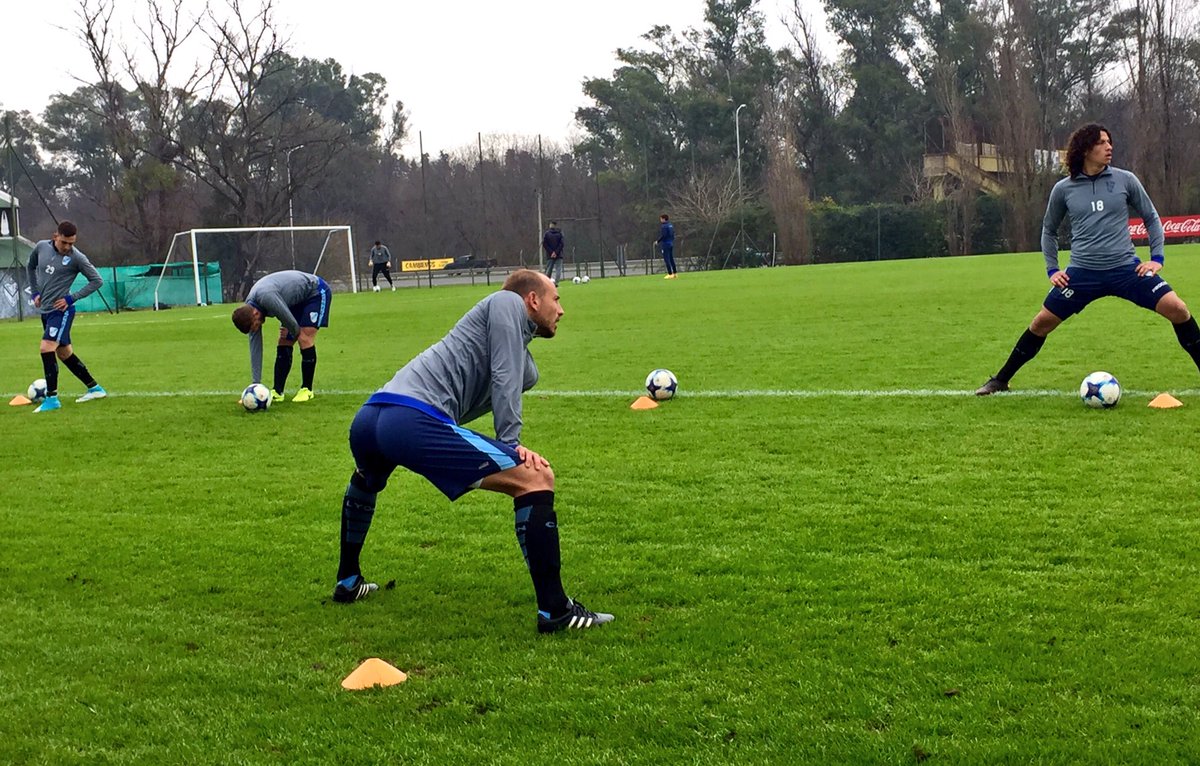 TemperleyOK's tweet image. 👉🏼Amistoso ante @Velez | Los jugadores del "Cele" disputarán dos encuentros de 70 minutos. El primer partido comenzará a las 10 hs.