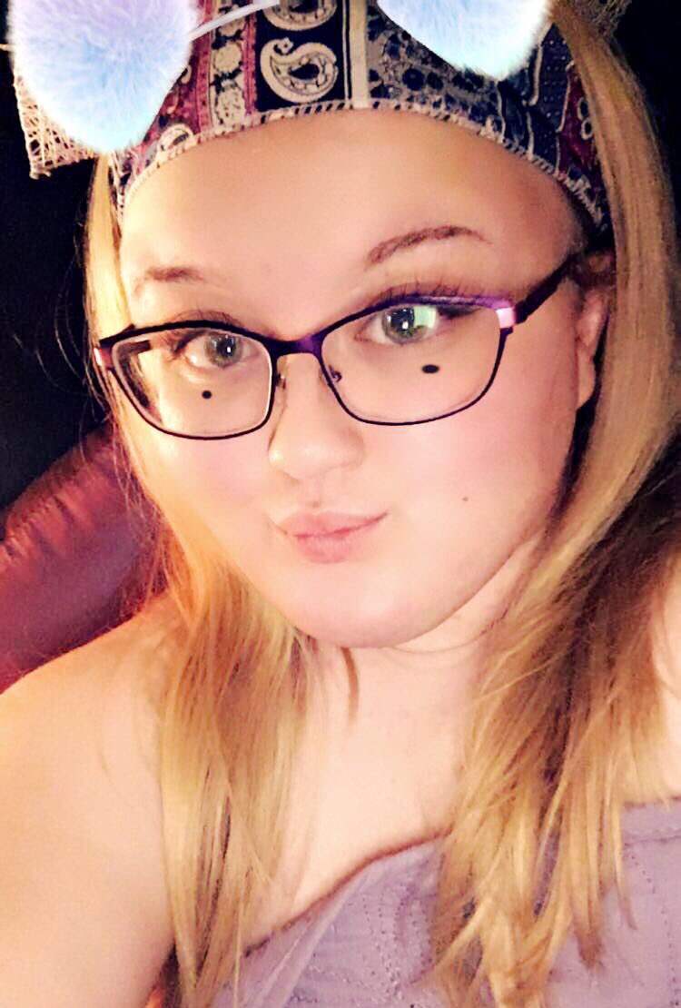 ellarose013's tweet photo. #Snapchat recents 😘💕🙈 https://t.co/95lRqHUzLG