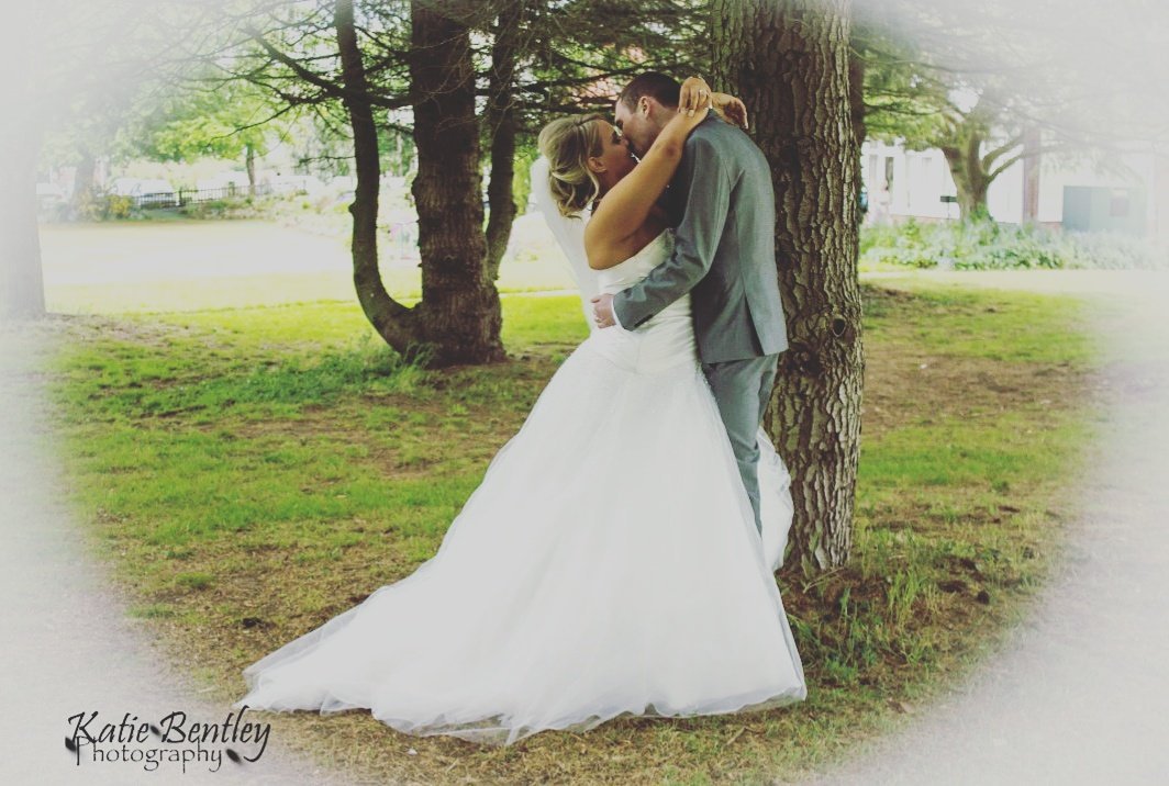 HelloKBP's tweet image. Looking for a wedding or event photographer? 
Take a look at my newly updated website katiebentley.photography xx