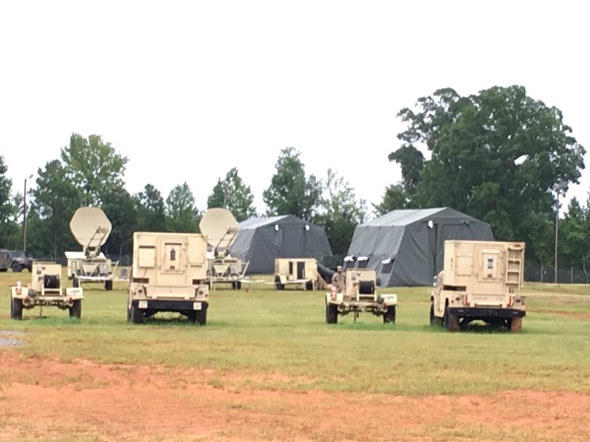 FlagshipSix's tweet photo. FANTASTIC #ArmyTraining with #151ESB !!! https://t.co/6RrXwz2Jb8