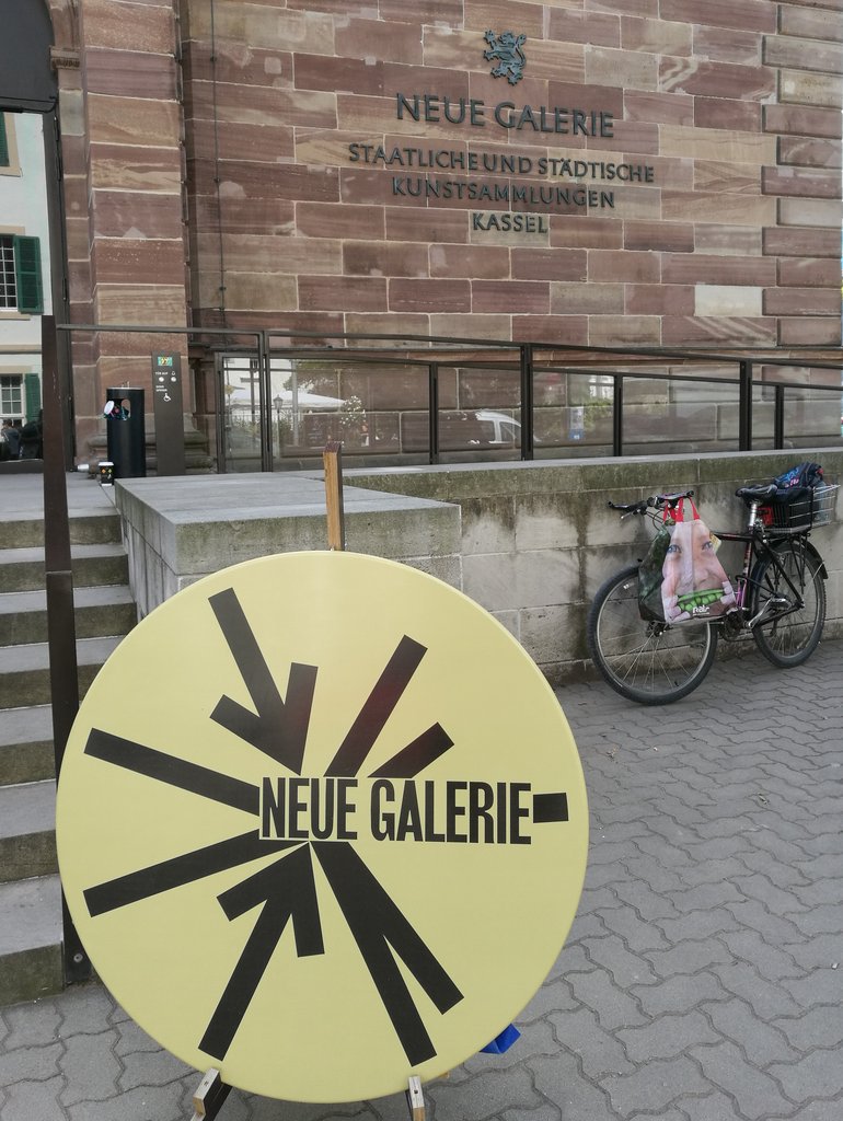 HamburgRene's tweet image. Also das mit dem Spaziergang ist wohl nix für mich!

#documenta14 #doc1