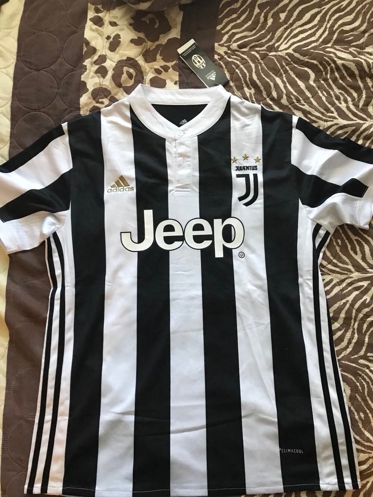 Ufushirt's tweet image. El mejor equipo de Italia tmb tiene la suerte de estar en nuestra tienda 
¡Por tan solo 20€!