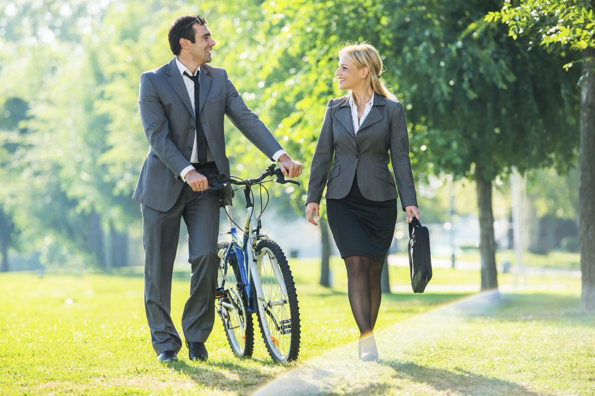 Learn more about proposed bike lanes on Grand River tomorrow at a meeting hosted by the City of Detroit and MDOT. bit.ly/2up9Wan