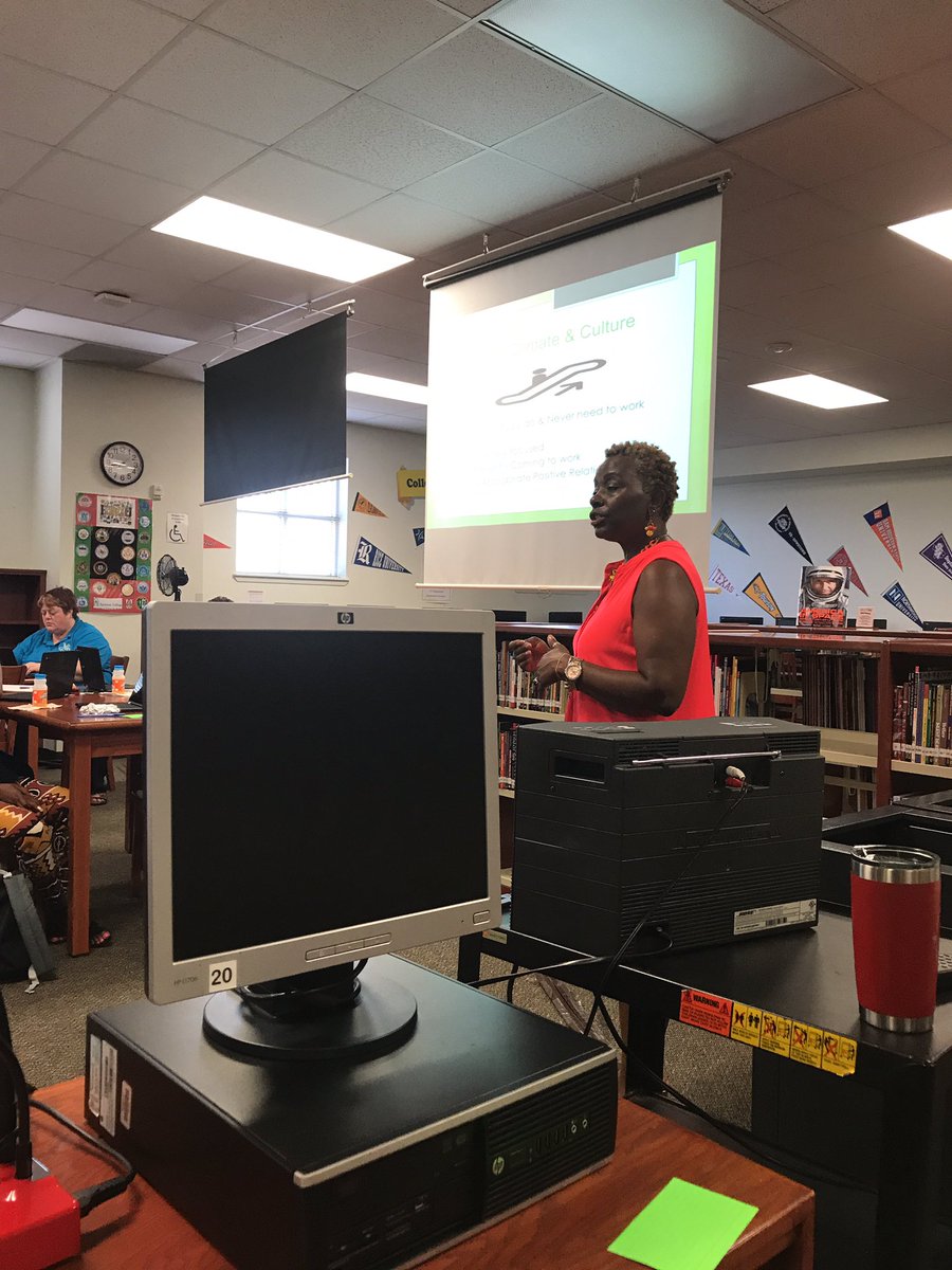 gwschattle281's tweet photo. Welcoming our great @Aldine_HCE  staff back for another great and goal achieving school year! #NextStepLevelUp https://t.co/v5sLONReqM