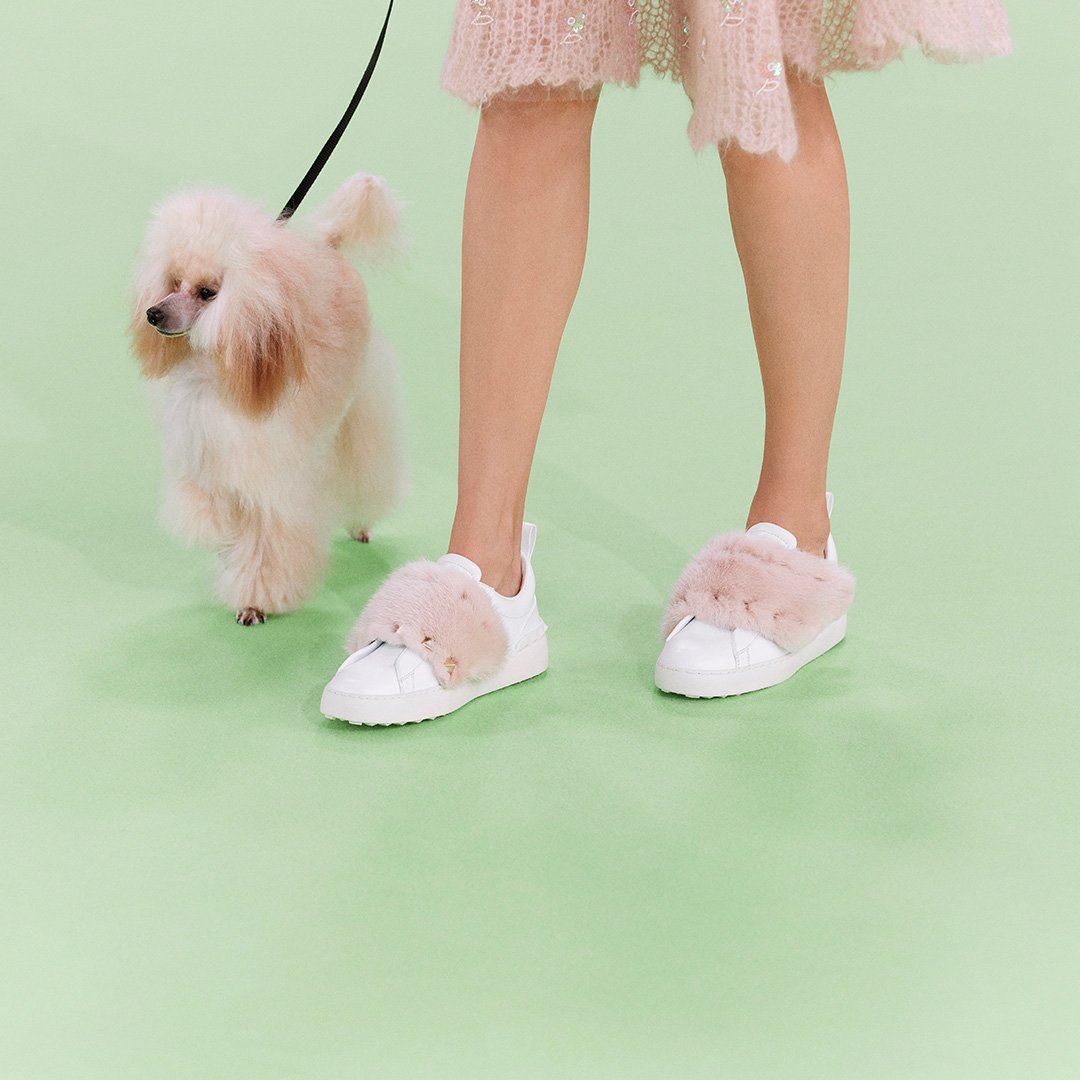 MaisonValentino's tweet photo. Add to your day walk a fancy pink touch with the new #ValentinoGaravani #PreFall17 #FurSneaker https://t.co/sIdt0GuvCQ