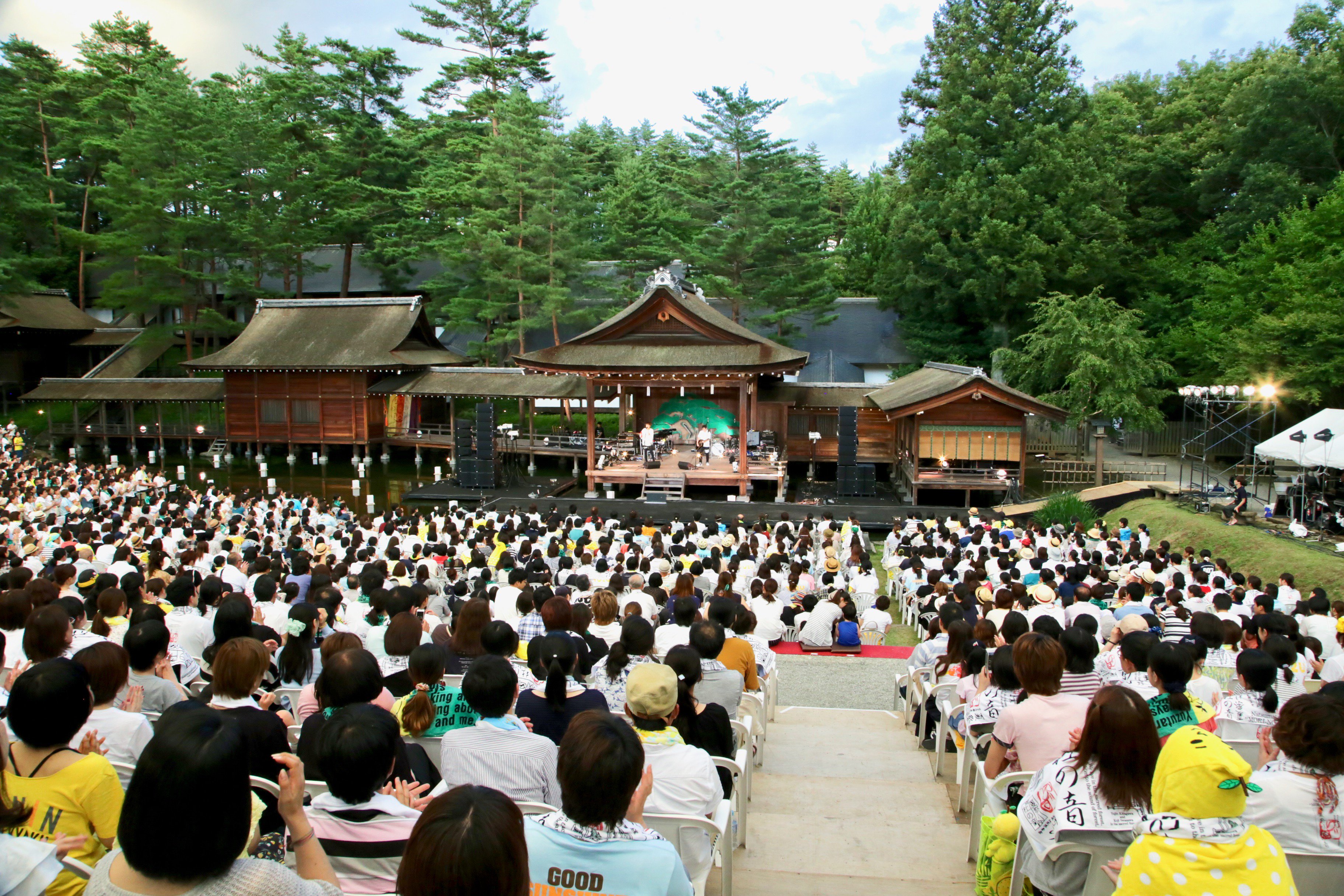 ゆずライブ】2022年 身曾岐神社のアクセスや雰囲気 | シンプル
