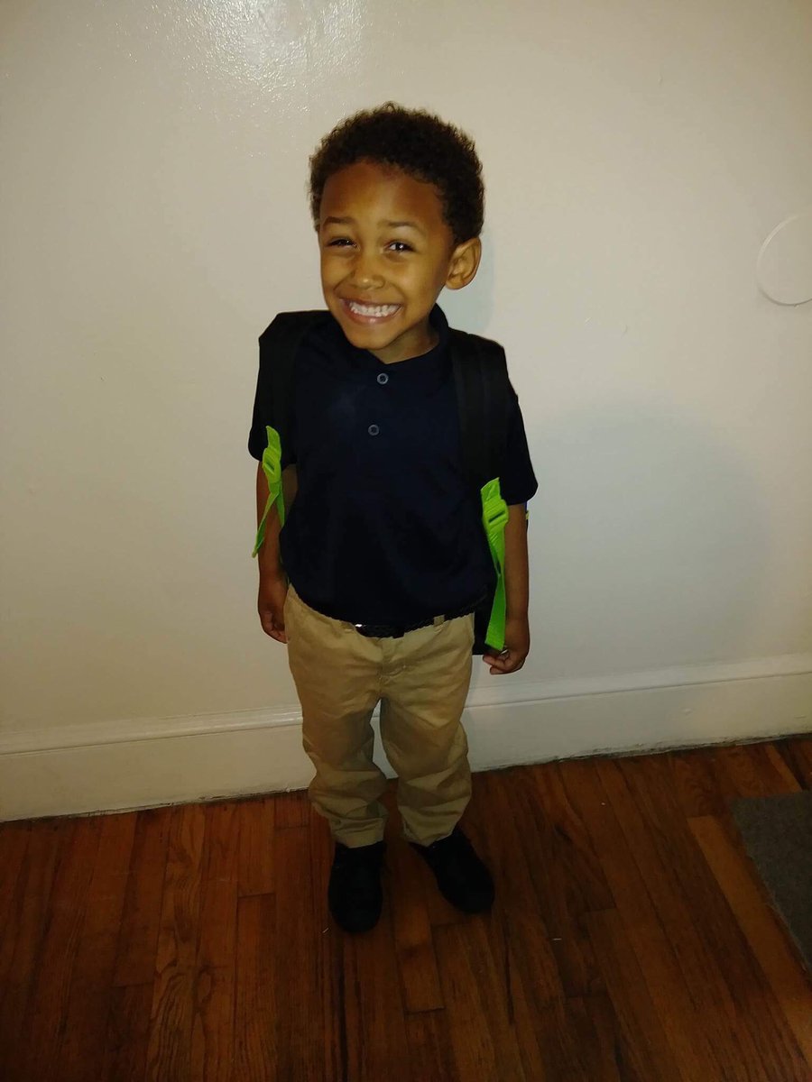 RayGibsonStones's tweet photo. Can't believe my #Godson is going to PreK 😩😩😩😩😩😍😍😍😍 #ZaKee https://t.co/eFPGjzdym8