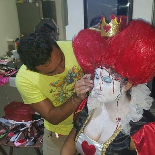 HectormakeupArt's tweet photo. #NuevaFotoDePerfil https://t.co/OGYXxyRDl8