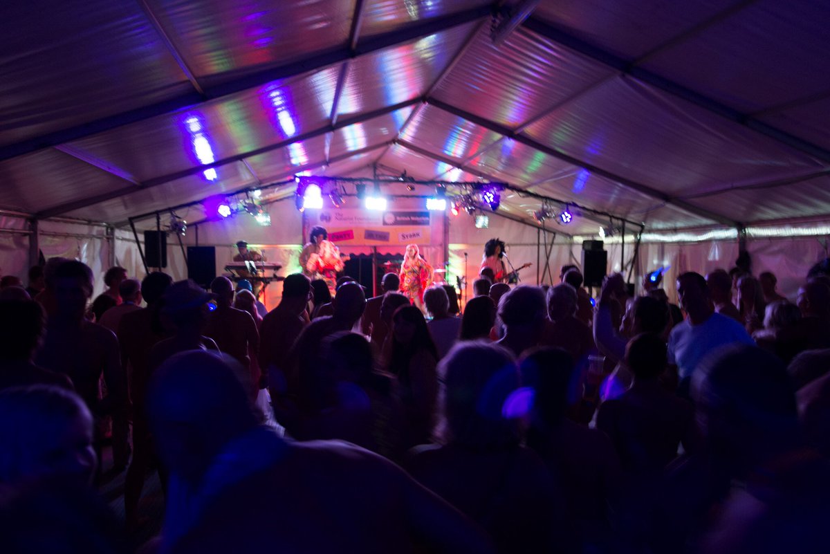 natfound's tweet photo. In case you missed #PitS17 #liveband #disconights getting us in the mood! #boogie #dancinginthebuff #backtothe70s #soulmusic #musicfest https://t.co/6tf6KjCPad