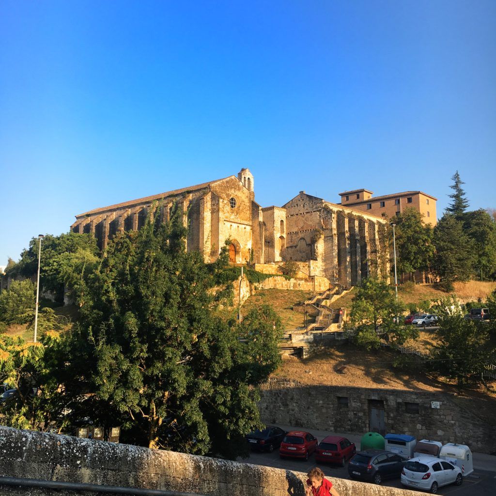 roumena's tweet image. Thinking about adventures in #estella #basquecountry #spain #wineries and #babiesdrinkingwine  #travelblog buff.ly/2v3qbMT