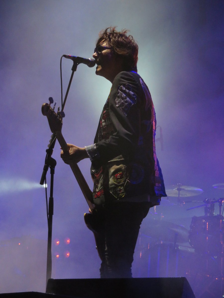 john_malloy's tweet photo. #MSPlive2017 @Manics #nickywire #bass #newcastle #livefromtimessquare @livefromtimessq https://t.co/0HBMsXoAXW