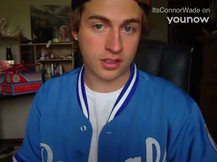 AprilJSnell's tweet image. 🔴 LIVE @ItsConnorWadeee on #YouNow younow.com/ItsConnorWade/…