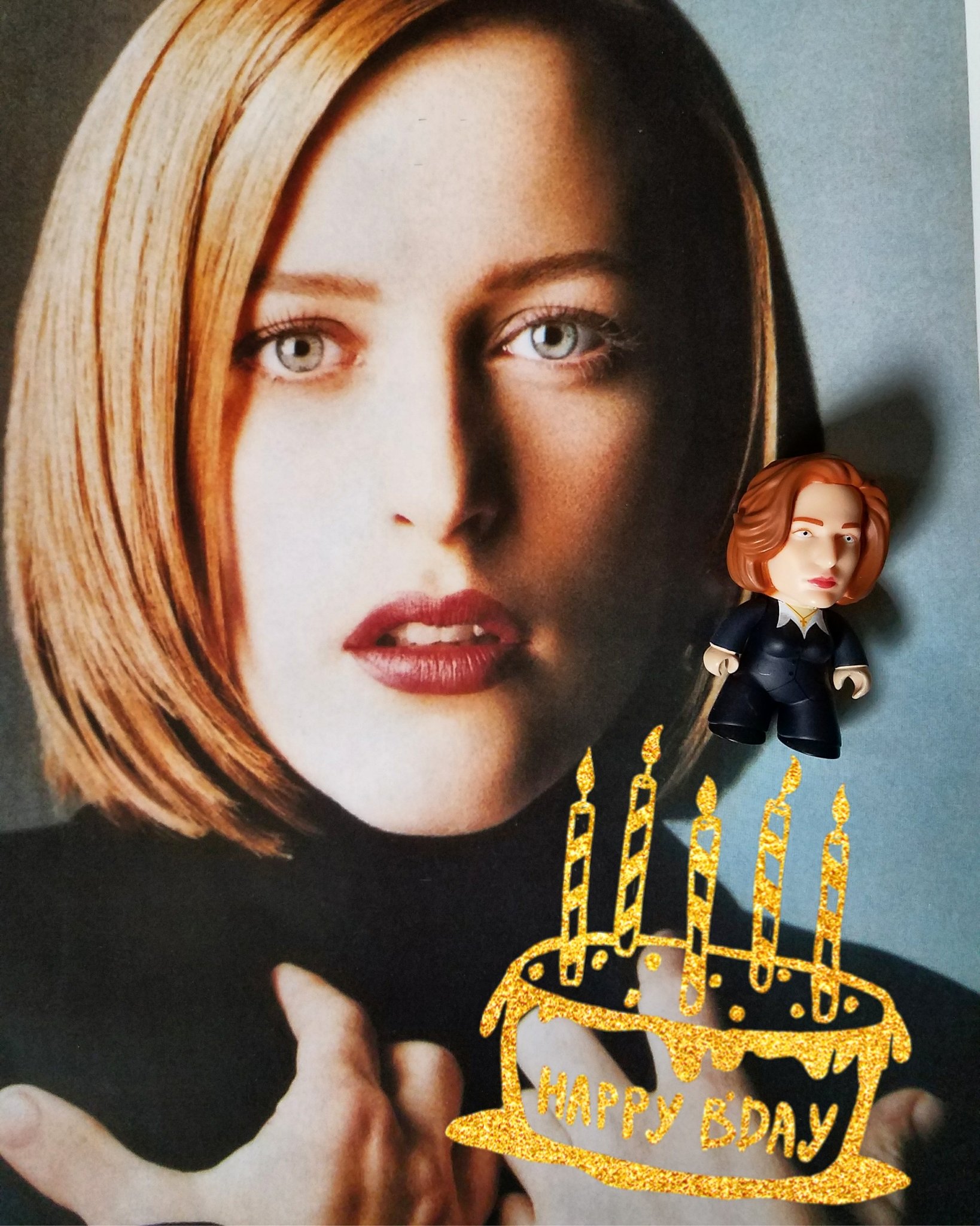 Happy birthday Gillian Anderson!! 