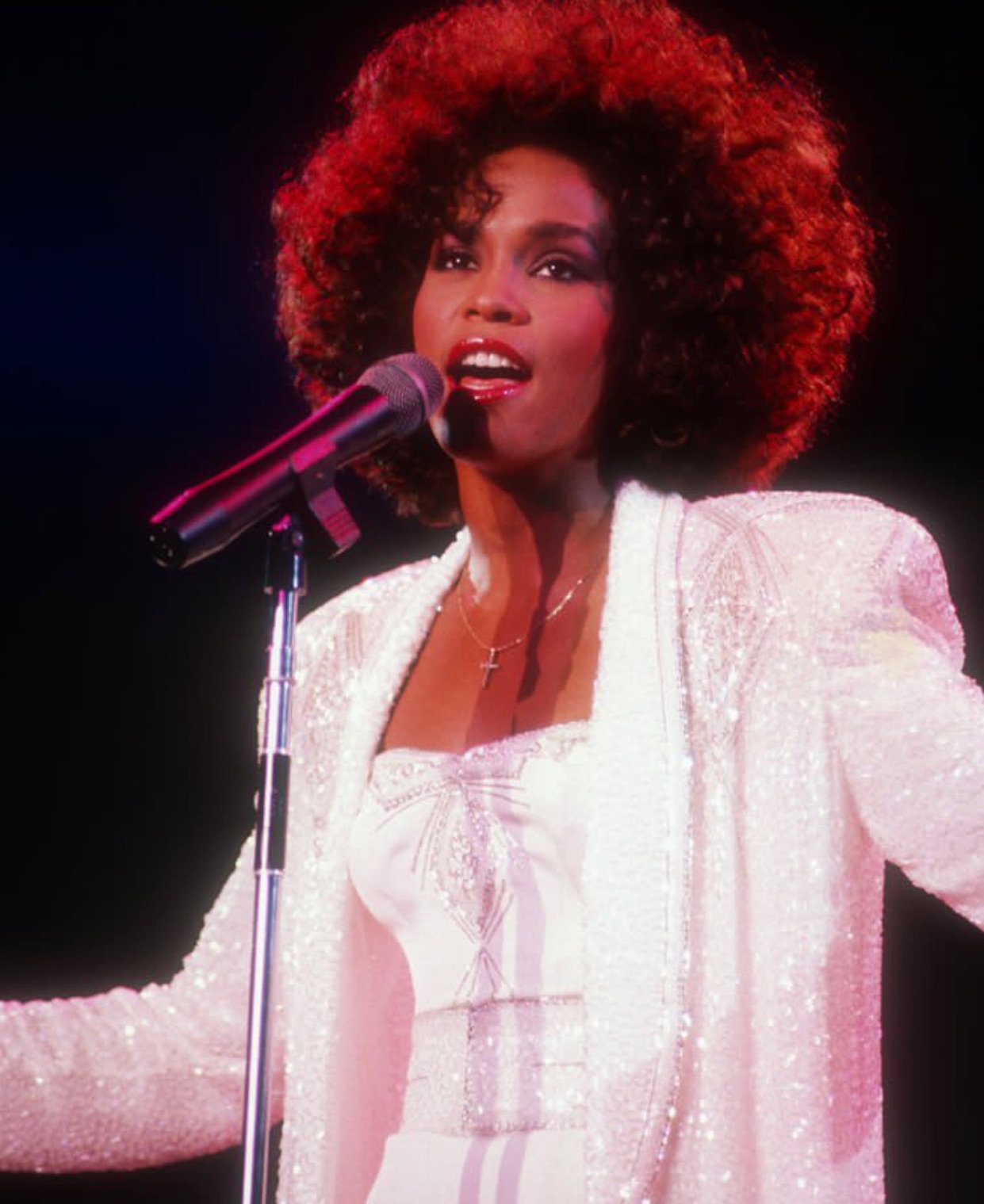 Happy Birthday to the woman who\s music I grew up on and always found comfort in ---- RIP Whitney Houston  