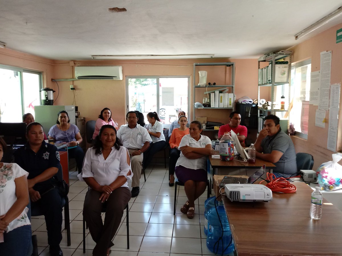 <a href="/cdhqroo/">Comisión de los Derechos Humanos en Quintana Roo</a> #Curso #RedesSociales en #LeonaVicario <a href="/PtoMorelosAyto/">Ayto. Puerto Morelos</a>  @LFpuertomorelos <a href="/PoroMedina/">Moyses Medina Cahuic</a> @HarleySosaG <a href="/DIANELALORIA/">DIANELA LORIA</a> <a href="/solangeconchaa/">Sol Concha</a>