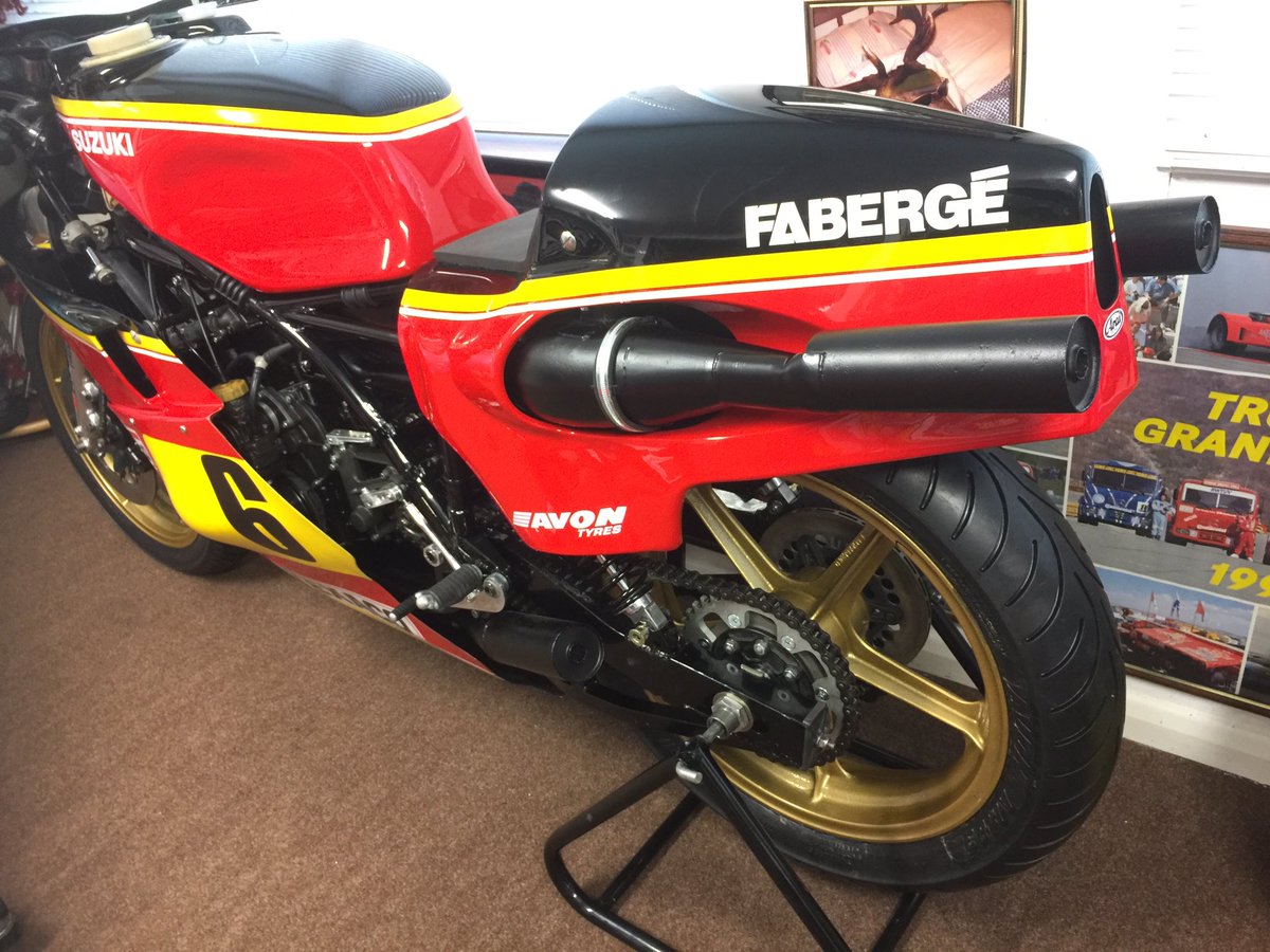 Stavros6's tweet photo. Busy afternoon fitting new tyres to the RG. @AvonTyres  @Classic_Suzuki 🏍 https://t.co/SqSUcZbrKJ