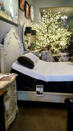 deloufleur's tweet photo. Whether you find yourself sleeping flat or needing a little incline, #DeloufleurDecorandDesign has #mattresses and #headboards for you. https://t.co/1Scb6tnKGZ