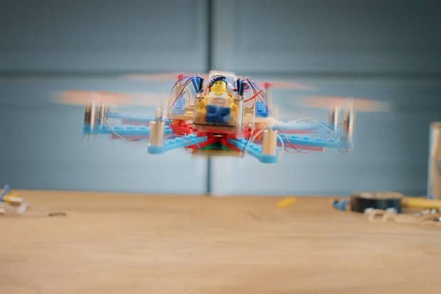thisishcvc's tweet photo. Hardware Club member & #MIT startup @Flybrix's #Lego #drone features in @MIT news via @ScienceMIT https://t.co/S5Eg0aZiLD #Flybrix #STEM https://t.co/TYl2p2egHP