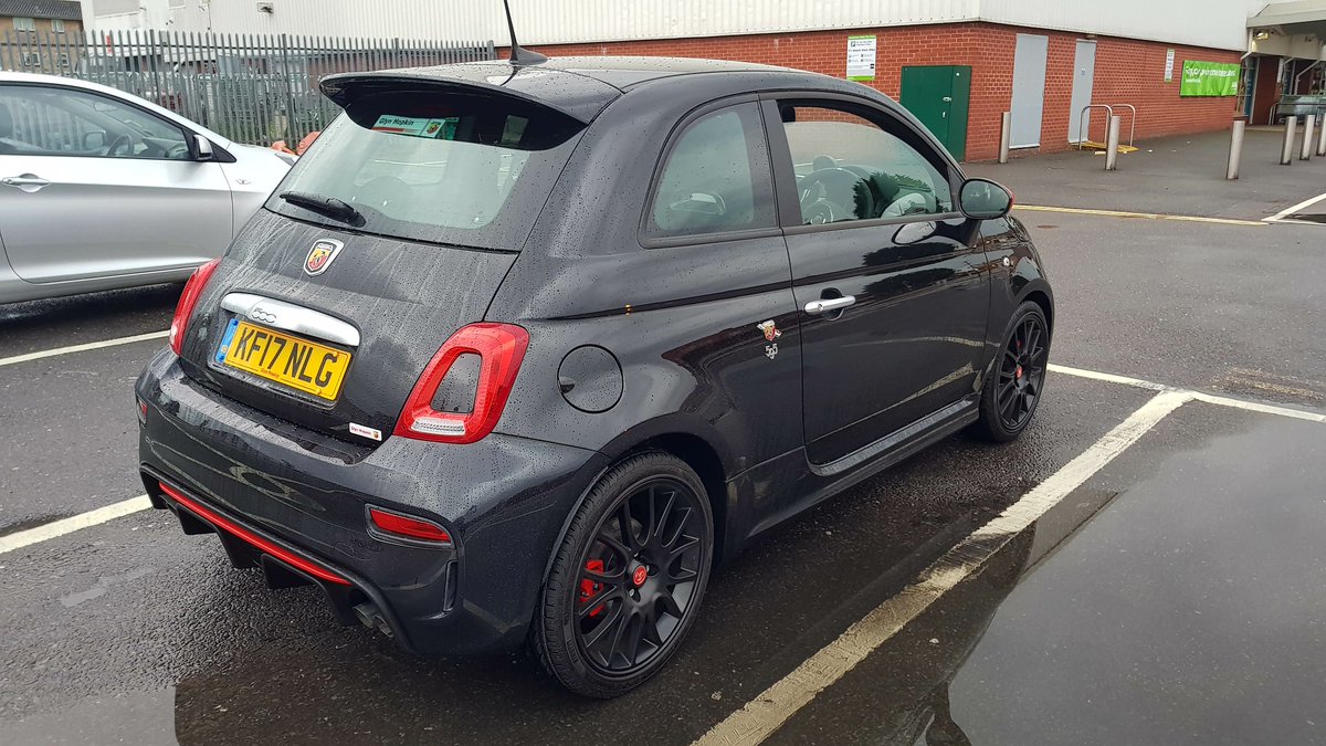 WPYWYouTube's tweet photo. Heres my new baby 😄😄 #ABARTH595 https://t.co/304RSIpdSk