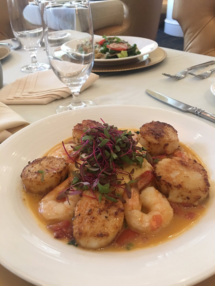 ChefTrigo's tweet photo. Gulf Seafood @hotelicon #lineandlariat #gulfseafood #texaseats https://t.co/Ihh5tPMhsY
