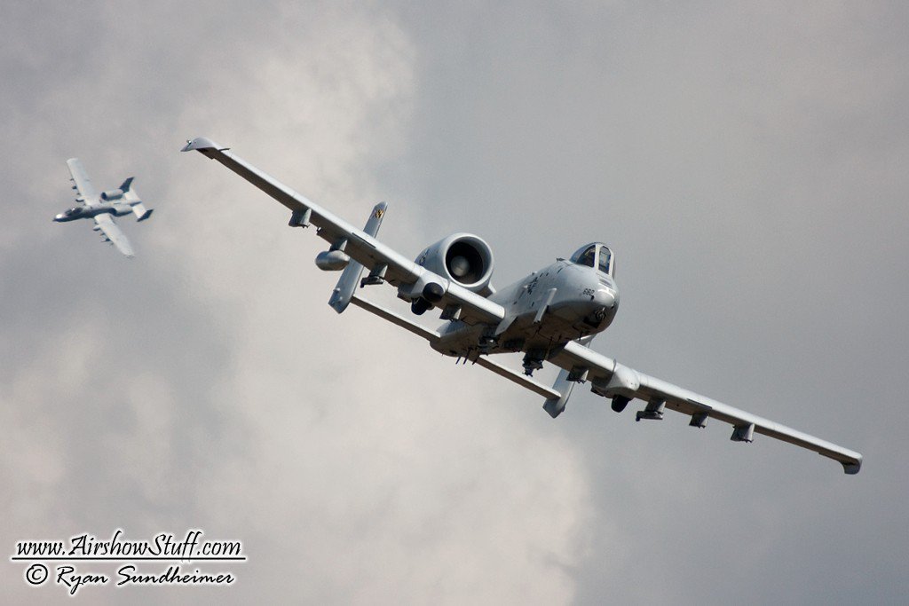 historicgal's tweet photo. Meanwhile: I just remembered the Westfield Air Show is this weekend &amp; now my day is freaking MADE. #brrrt https://t.co/I92FuOsNli @WIAS_2017 https://t.co/U1THXIp00P