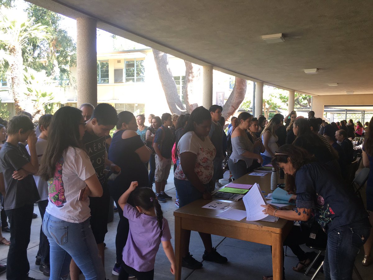 Great turnout today for our freshman orientation <a href="/ResedaRegents/">RHS Regents</a> @ResedaHS <a href="/melanieawelsh/">Melanie Welsh</a> <a href="/AmeMagnet/">AMEMagnet</a> @ResedaSciMag <a href="/RHpoliceacademy/">RH Police Academy</a>