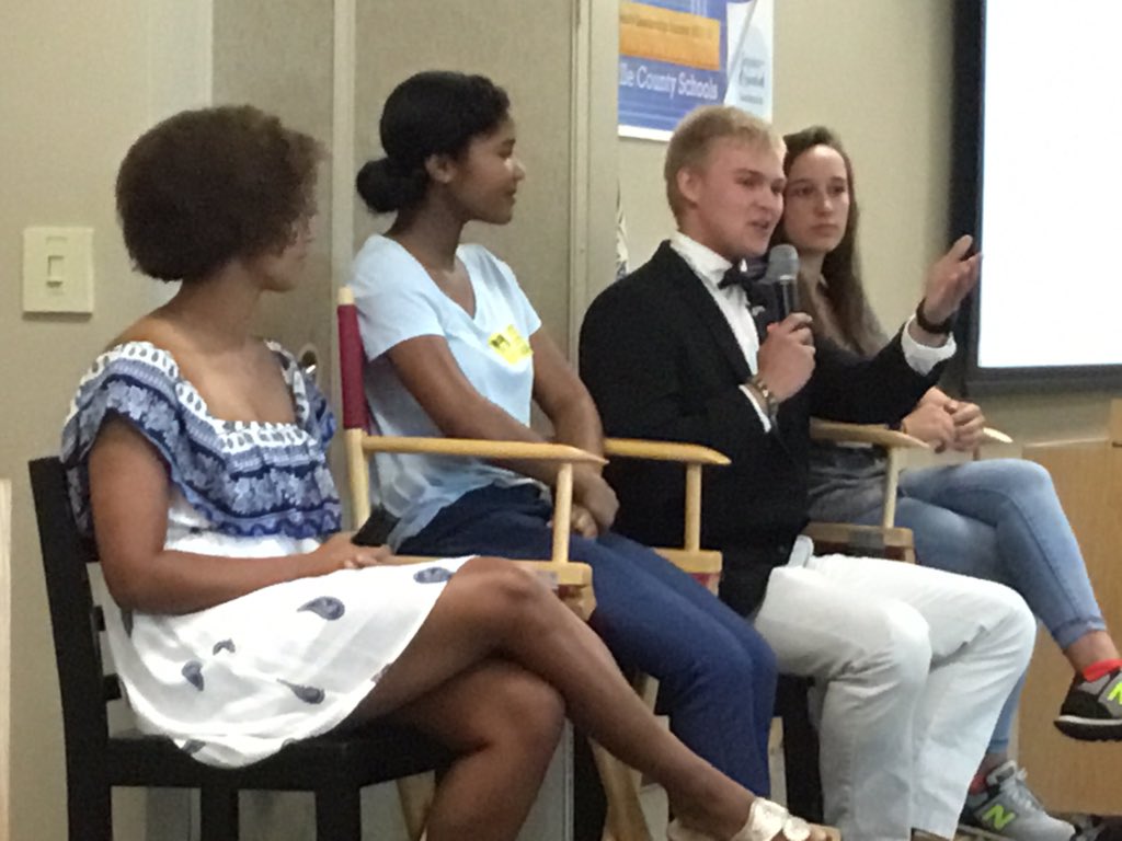 CMcDavid_GCSD's tweet photo. Magical experiences @gcschools! Josh R. shares how @GCS_HS_Rhymer built strong relationships with students @Mauldin_High. #gcsihope17 https://t.co/HXS4lA6g2p