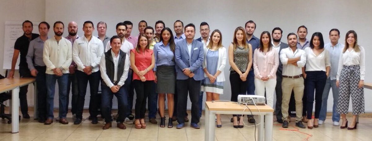 #ReuniónMensual <a href="/jecanaco_SLP/">Jovenes Canaco SLP</a> Gracias <a href="/MarcoSCAlvarado/">Marco Solís Cámara A</a> #UnidadyTrabajo #DesarrolloEmpresarial