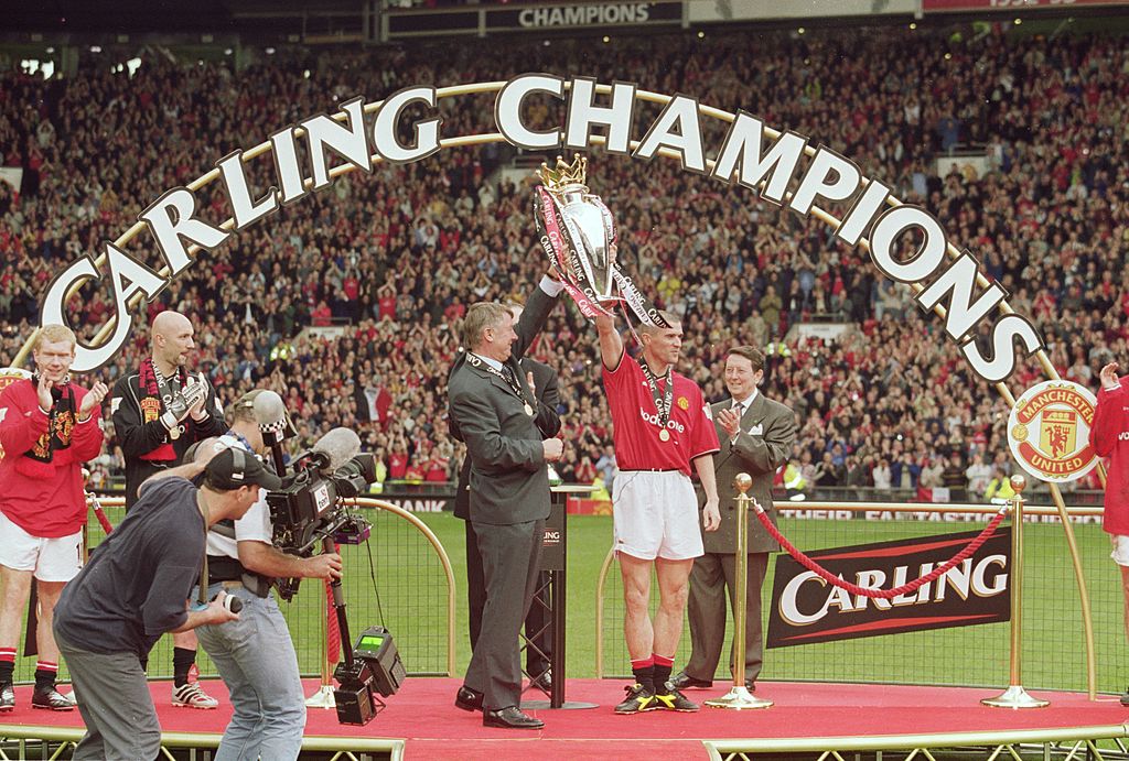 Happy birthday to Roy Keane! He won four Premier League titles and one Champions League as the captain of Man United

