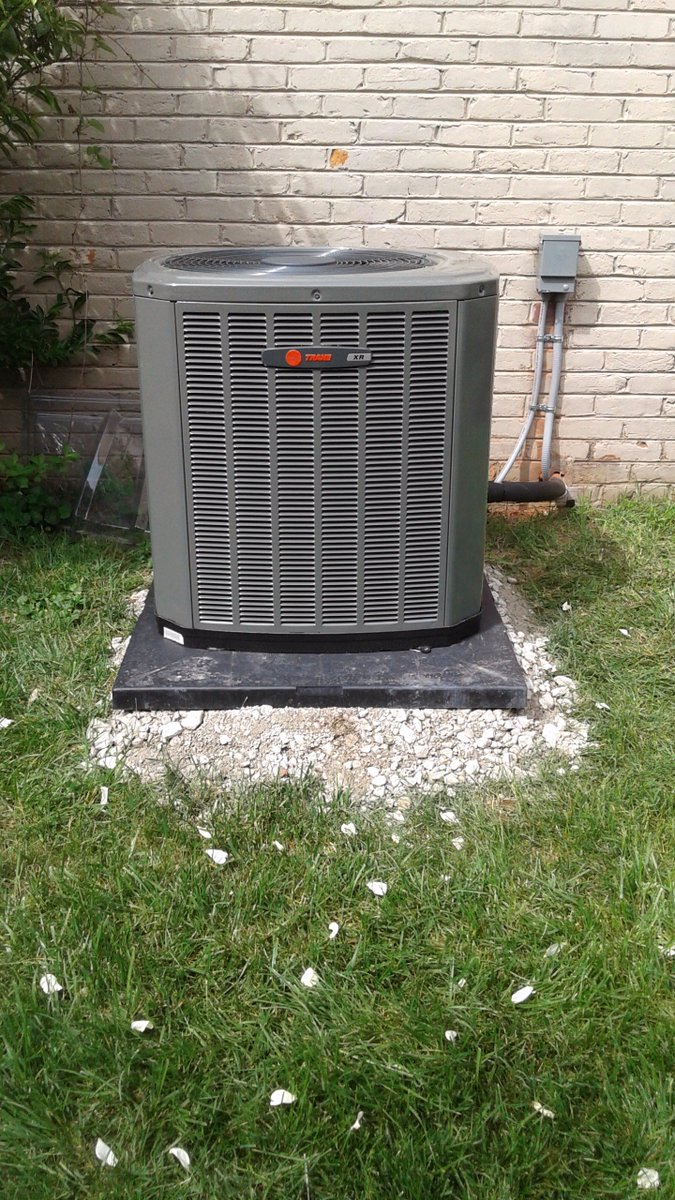 EnergyControlKY's tweet image. New @Trane a/c installed. #itshardtostopatrane #energycontrolky