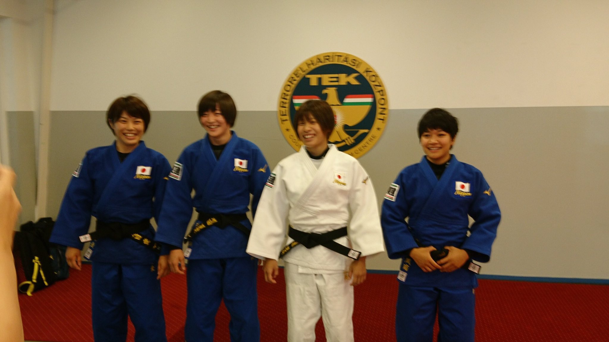 全日本柔道連盟 Ajjf در توییتر 17年ブダペスト世界柔道選手権大会 練習会場での写真です 左から志々目愛選手 角田夏実選手 近藤亜美選手 渡名喜風南選手です 柔道 Judo Judoworlds17 Japan Nippon 全日本柔道連盟 Ajjf در توییتر 17年ブダペスト世界柔道選手権大会 練習会場での写真です 左から志々目愛選手 角田夏実選手 近藤亜美選手 渡名喜風南選手です 柔道 Judo Judoworlds17 Japan Nippon