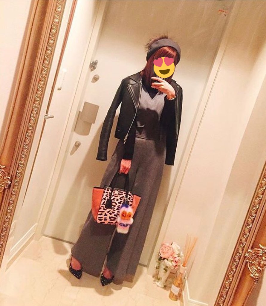 じゅんちゃん 服装で分かる女子の生態 1枚目 キャバ嬢 2枚目 風俗嬢 3枚目 芋大学生 4枚目 パパ活女子 キャバ嬢はハイブランドのバッグ持ちがち 風俗嬢は花柄着がち 芋大学生はwego Spinns買いがち パパ活女子は王道モテファッション攻めがち