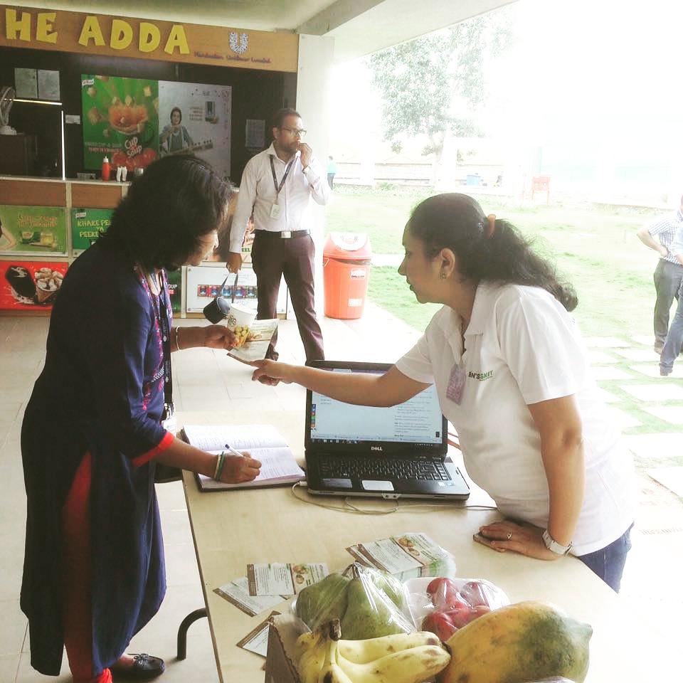 BoonsBasket's tweet photo. Our first Corporate Marketing Drive at Capgemini Campus, Talwade was a success. The first of many!
#Fruits #Marketing #Trending #tbt #India https://t.co/NUQ4NJRLlk