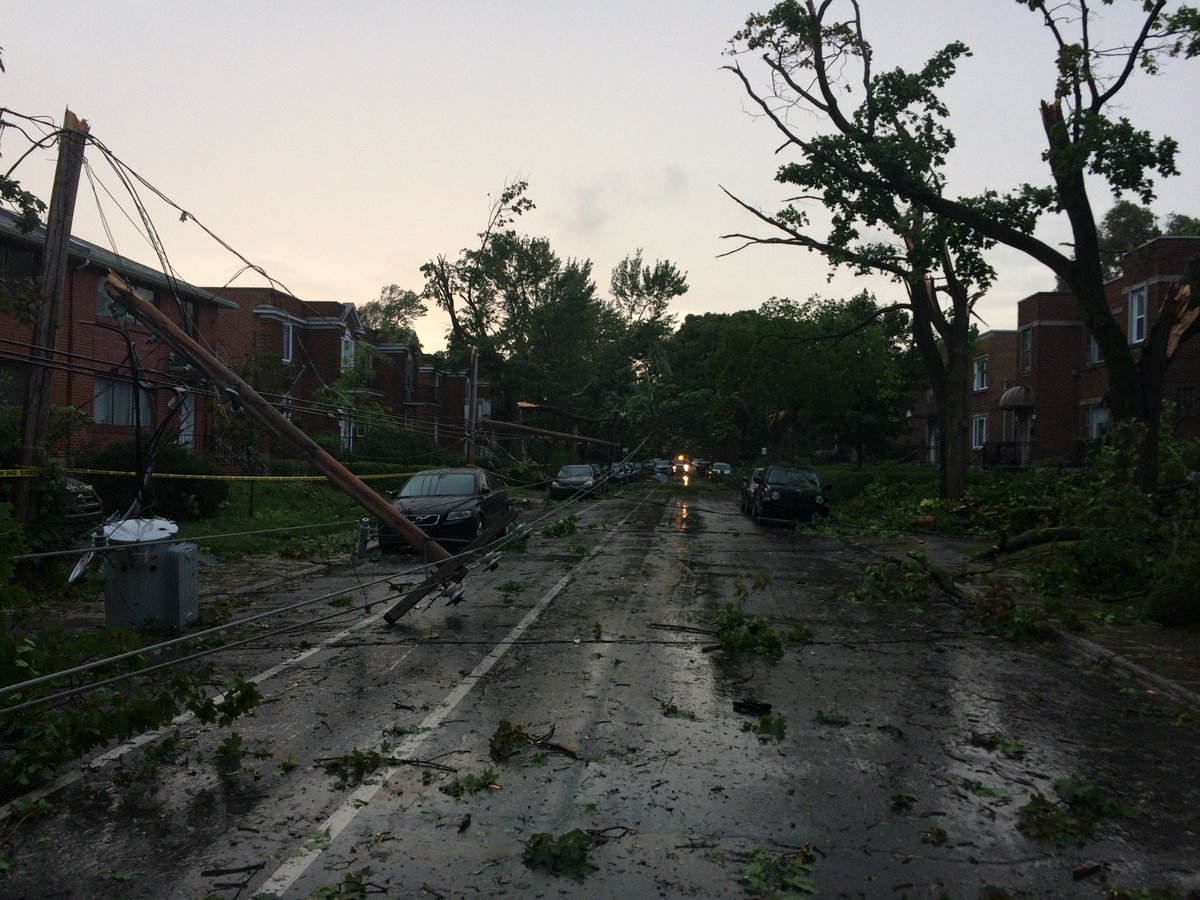 NDG mayor @racopeman says it will take weeks to clean up Tuesday's storm damage. https://t.co/aNBE24DBGl