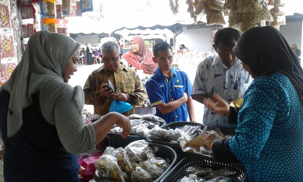 Zakaria24914751's tweet photo. HPPNK N.Perlis..promosi QFish dan produk IAT...
#IATHQ
#LKIMHQ
#LKIMPERLIS https://t.co/MKBuqYV4Cr