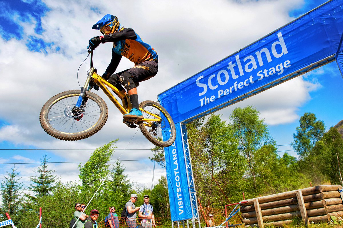 JuiceLubes's tweet photo. Flying Scotsman. Possibly. 🦅 🏴󠁧󠁢󠁳󠁣󠁴󠁿🚂🚵👊
#juicelubes #mtb #flying #scotsman #notatrain #happythursday
📷 @PropainDirtZelv https://t.co/SKyiksKxyi