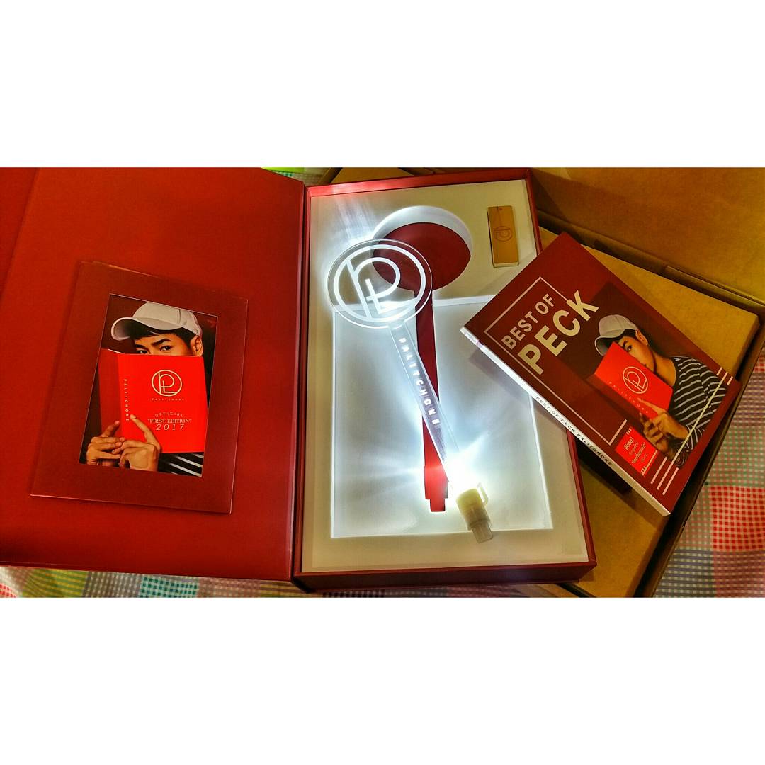 Newwyrale's tweet photo. BEST OF PECK PALITCHOKE BOXSET Palitchoke Official
" First Edition " 2017
Number PFC 06281
#Palitboxset
#เป๊กผลิตโชค https://t.co/1e4h9LpQqq