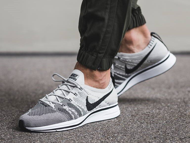 flyknit trainer pale grey