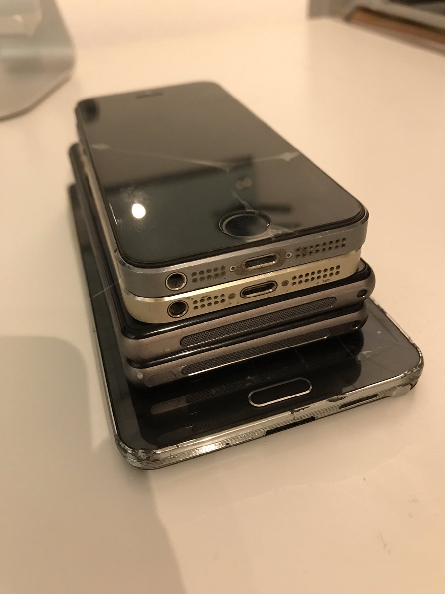 xPhone_Repair's tweet photo. Da gab es wieder ein Menge zu tun @Apple @SamsungMobile @Sony #iPhone5s #GalaxyNote3 #xPeriaZ1compact xphone-werkstatt.de https://t.co/vDkPsiMGZJ